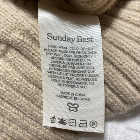 Aritzia Sunday Best Peggy Cropped Merino Wool Cable Knit Cream Sweater 2XS - Picture 13 of 14